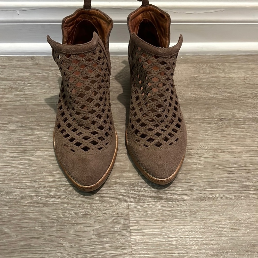Jeffrey Campbell taggart bootie